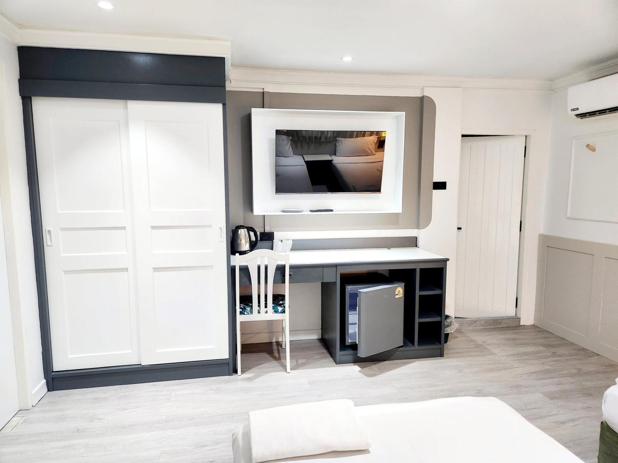 Seatel Phuket, Patong Beach Dış mekan fotoğraf