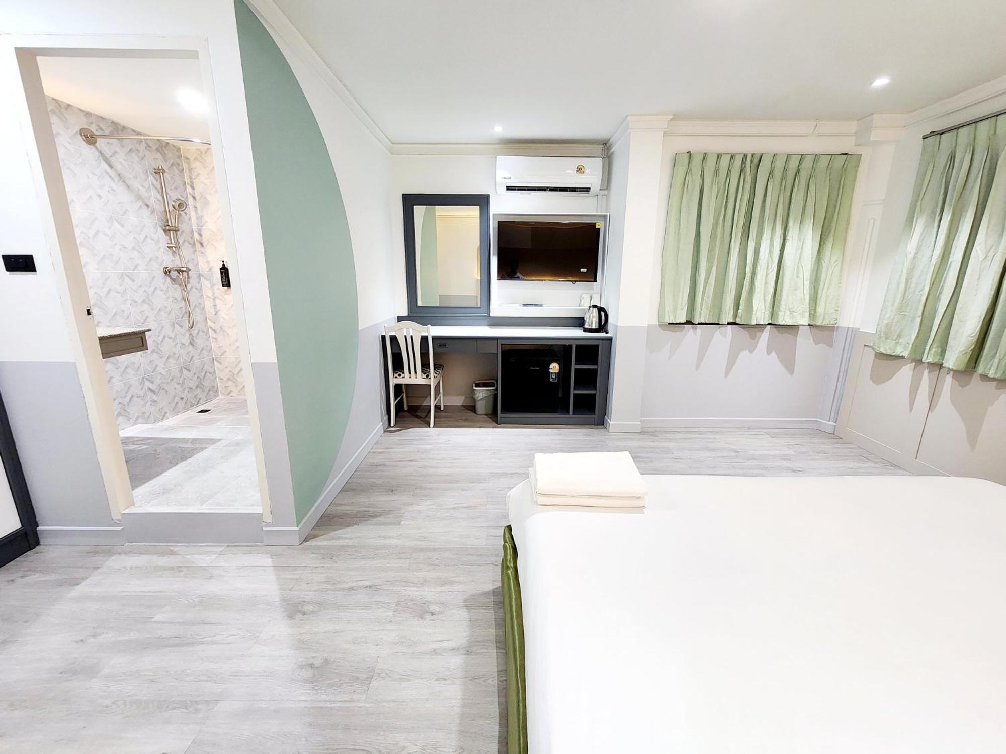 Seatel Phuket, Patong Beach Dış mekan fotoğraf