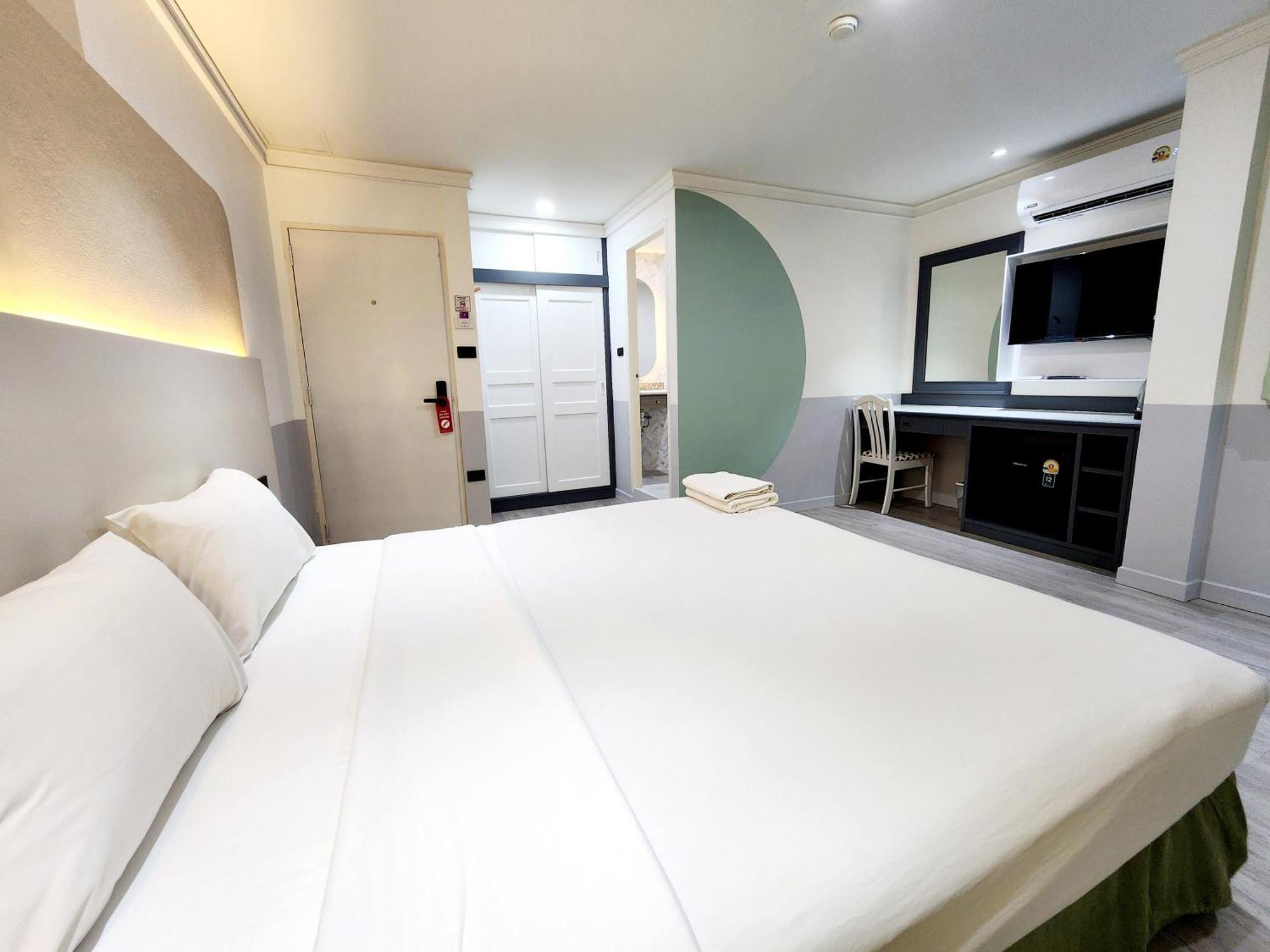 Seatel Phuket, Patong Beach Dış mekan fotoğraf