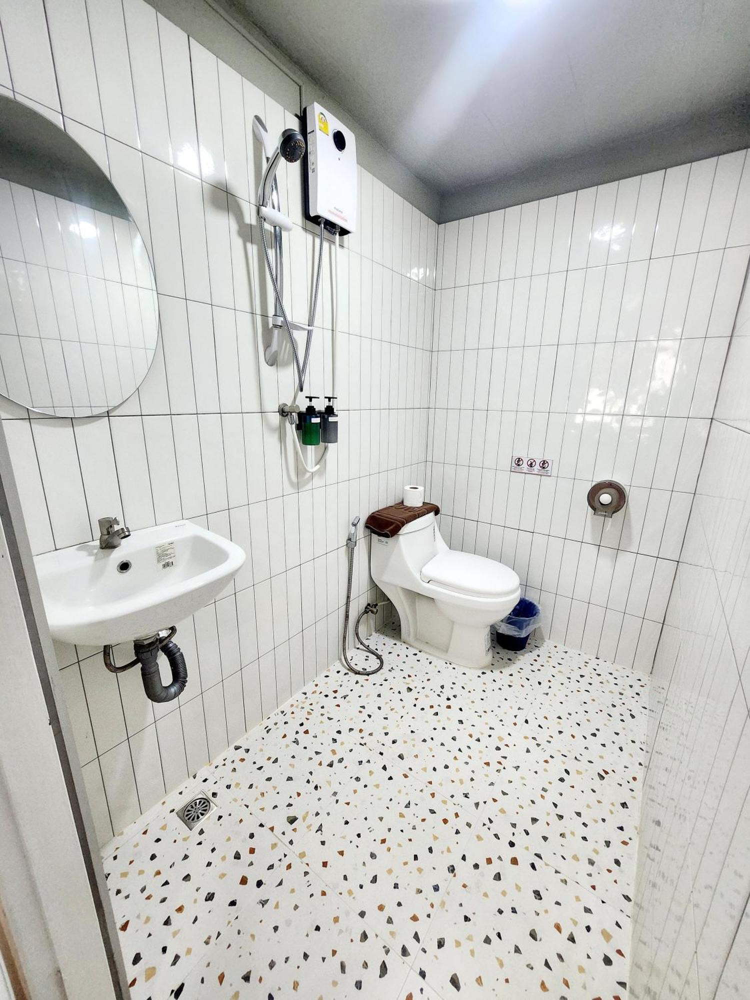 Seatel Phuket, Patong Beach Dış mekan fotoğraf