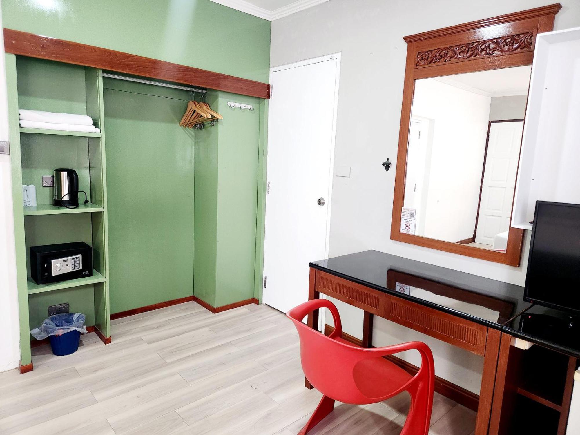 Seatel Phuket, Patong Beach Dış mekan fotoğraf